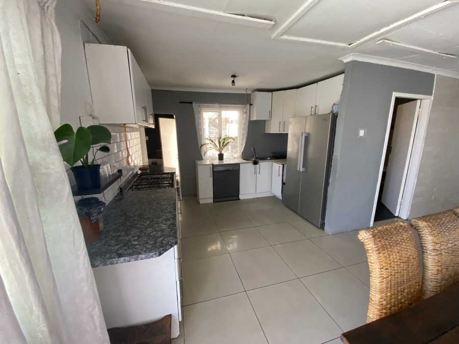 2 Bedroom Property for Sale in Pelican Park Western Cape